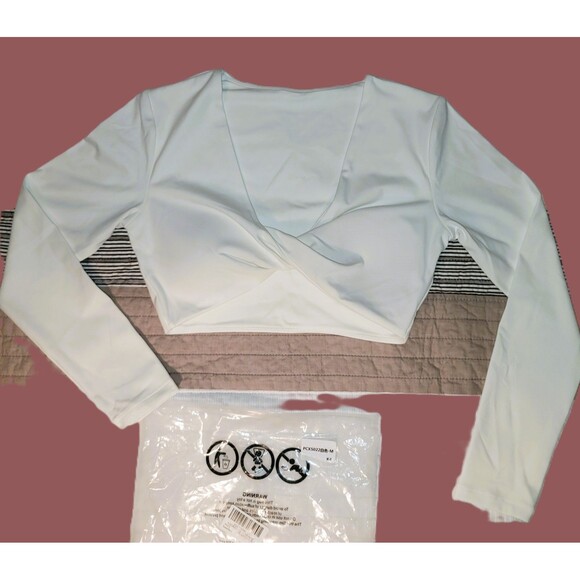 Twist Front Long Sleeve Crop Top Premium Fabric Yoga Gym Studio Street NEW sz M - Picture 15 of 16